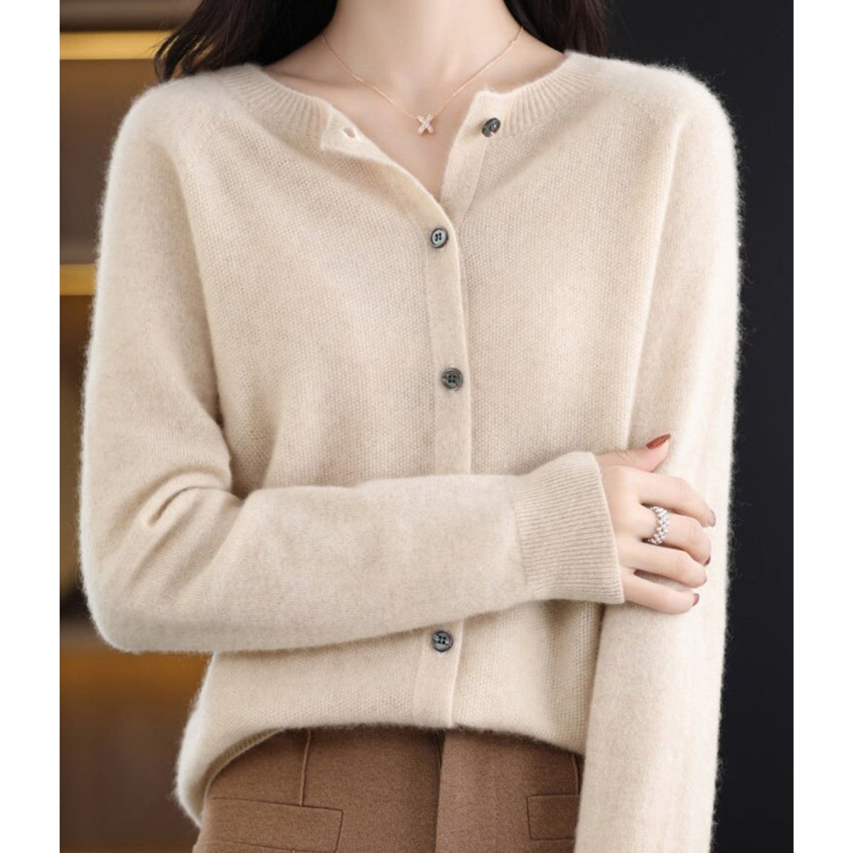 Alva | Merino Crewneck Button Cardigan