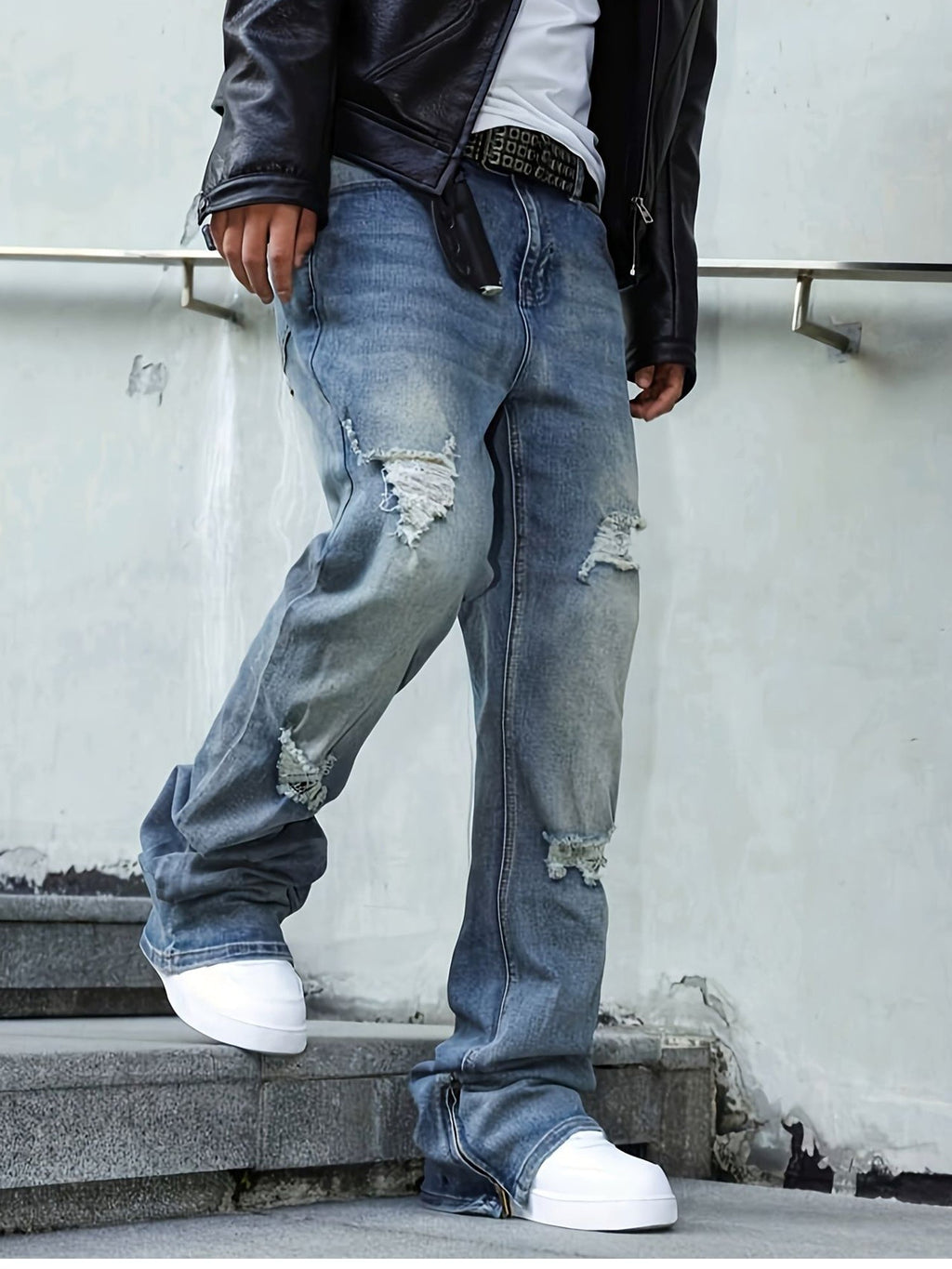 Beckett | Distressed Straight-Leg Jeans with Zippers