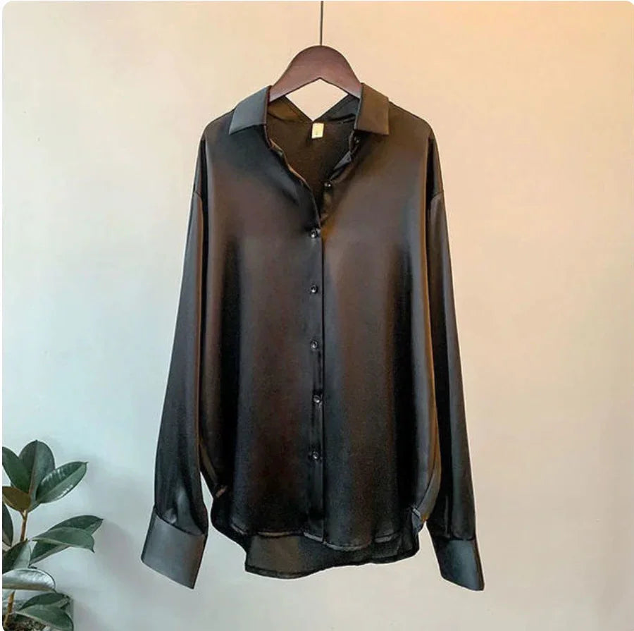 Livia | Long-Sleeved Button-Down Blouse with Hi-Lo Hem