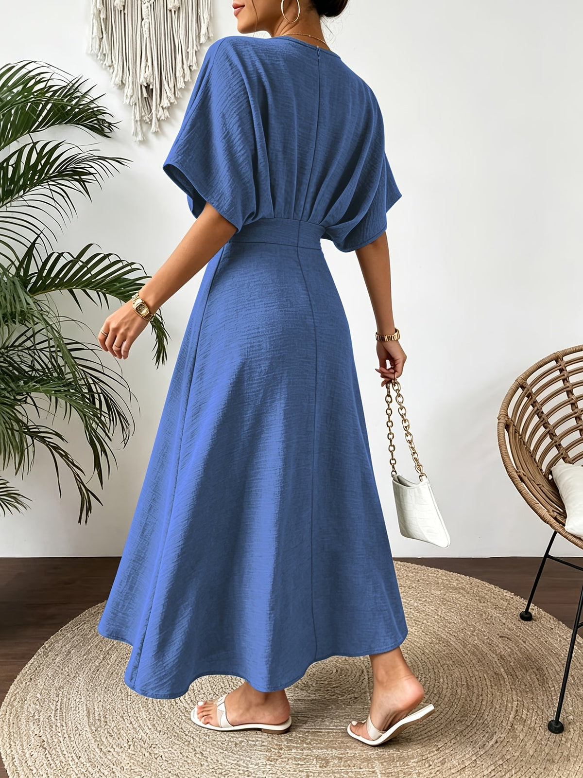 Ines | Midi Dress with V-Neck and Batwing Sleeves