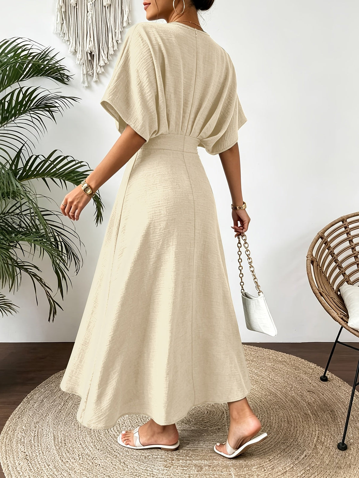 Ines | Midi Dress with V-Neck and Batwing Sleeves
