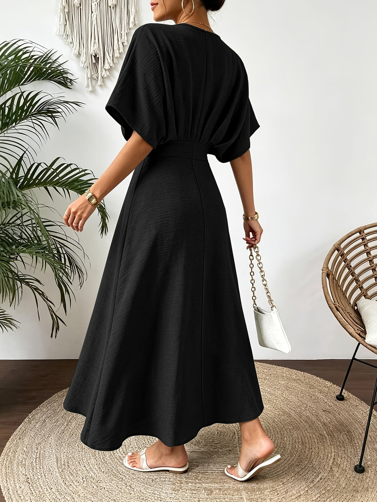 Ines | Midi Dress with V-Neck and Batwing Sleeves