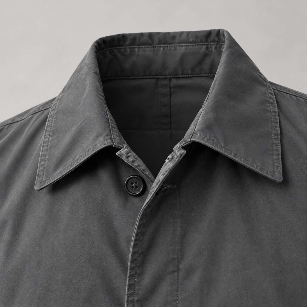 Axel button-front coat – shirt collar and top button (Gray)