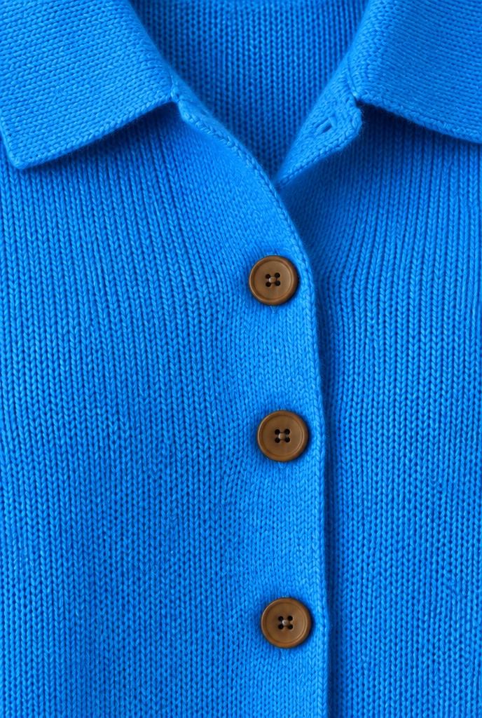 Luna | Knit Cardigan with Shirt Collar and Buttons, close-up 1