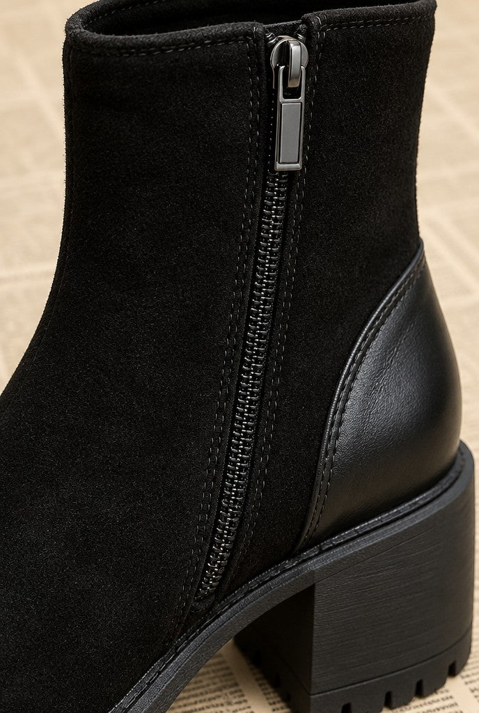 Luna | Ankle Boots with Chunky Block Heel and Zipper, close-up 2