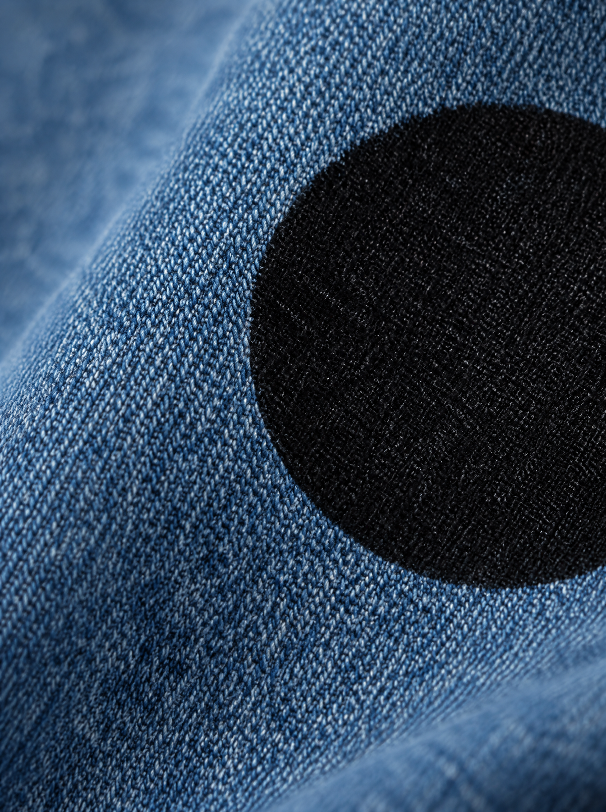Flora oversized polka dot shirt – close-up of the denim and dot (Blue)