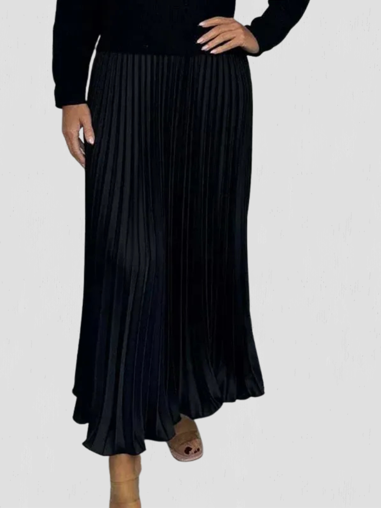 Lacy | Pleated Knit Maxi Dress