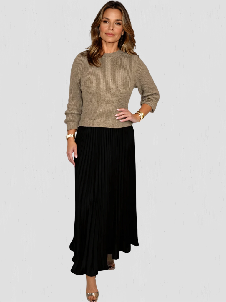 Lacy | Pleated Knit Maxi Dress