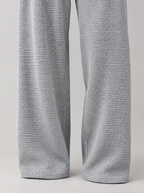 Maddox waffle-textured pants – relaxed wide leg (Gray)