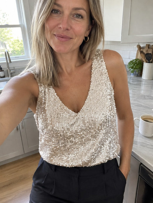 Pia | Sleeveless Sequin Top with V-Neck