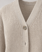 Zoey cashmere V-neck cardigan – horn-look button and buttonhole (Beige)
