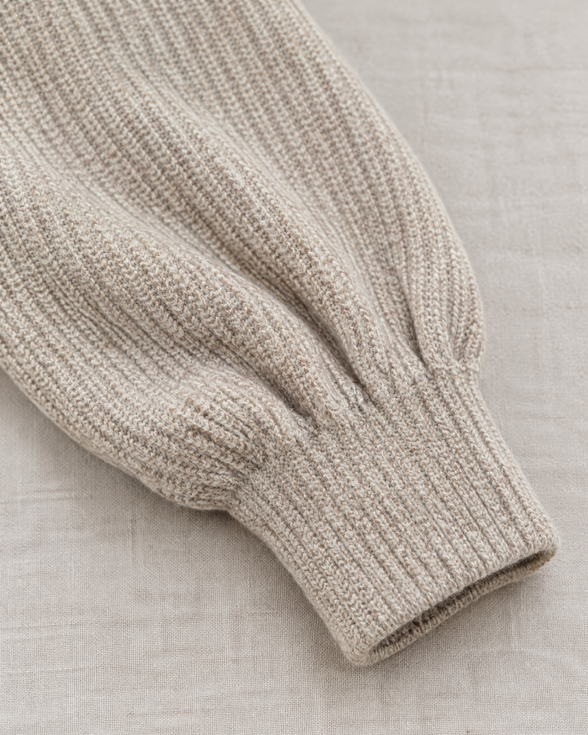 Zoey cashmere V-neck cardigan – sleeve and ribbed cuff (Beige)